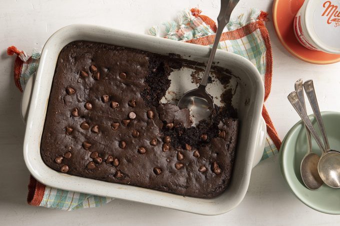 How to Make 4-Ingredient Chocolate Dump Cake