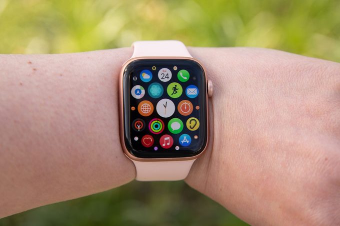 How to Clean an Apple Watch Band So It Looks New