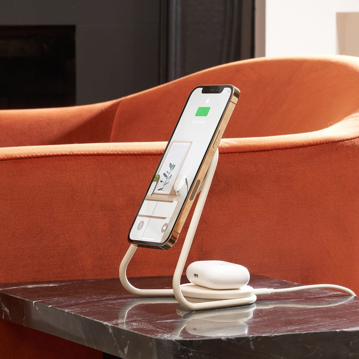 Magnetic Charging Stand